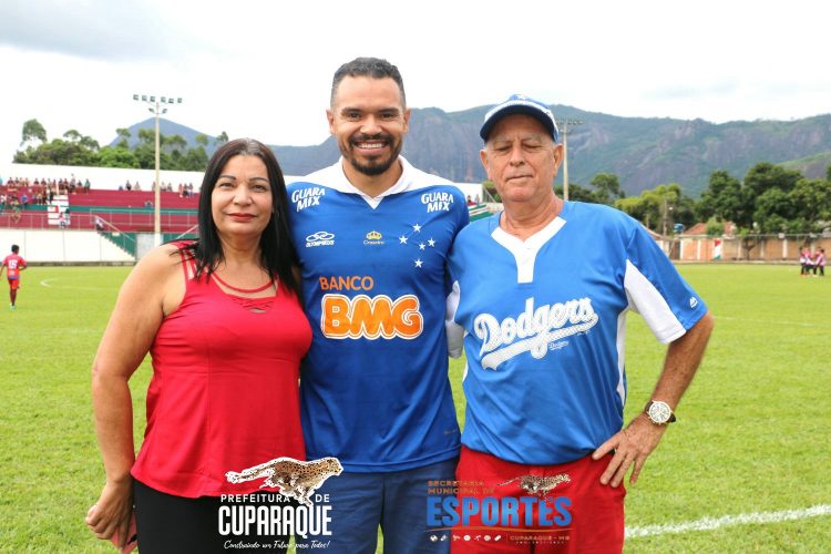 CUPARAQUE: Realiza jogo entre Máster, amigos do Ceará x seleção de Cuparaque e Aldeia,
