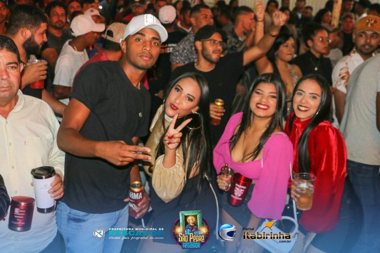 PESCADOR: 60ª Edição da Festa de São Pedro Pescador , realizada no município ,