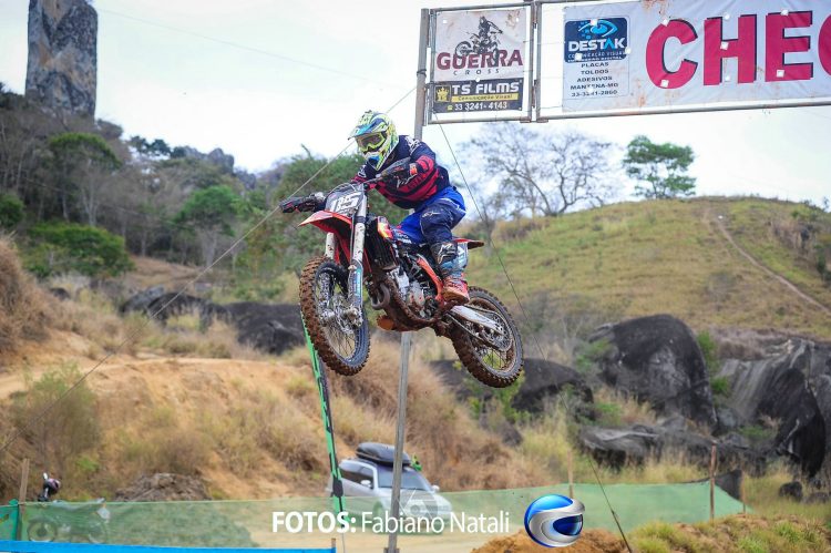 ITABIRINHA: Piloto capixaba quue sofreu acidente em competição de motocross em Itabirinha era filho único