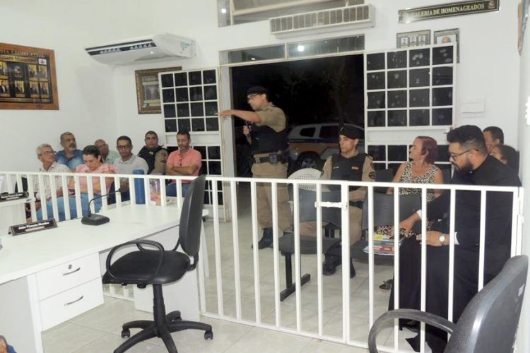 SÃO GERALDO DO BAIXIO: Reunião realizada no dia 06/03/2023 na câmara de vereadores com lideres religiosos
