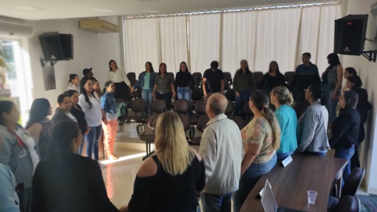 DIVINO DAS LARANJEIRAS: Realizou o Curso do Projeto Saúde em Rede.