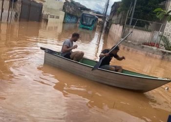 JUIZ DE FORA: Imagem de drone mostra bairro Industrial debaixo d’água em Juiz de Fora; moradores ficaram ilhados